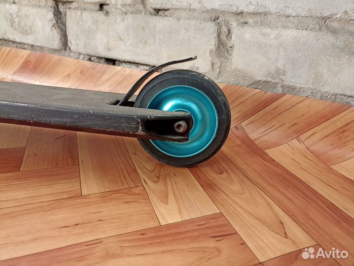 Трюковой самокат фирмы Reation