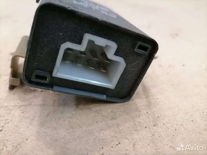 Болок управления центральным замком примьера P10