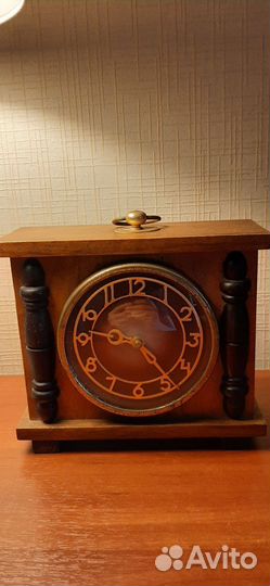 Часы настольные Маяк