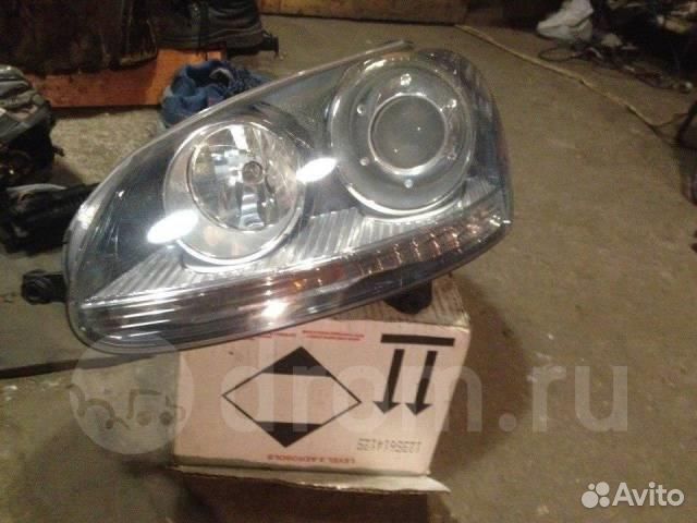 Фара левая VW Jetta 2005-2011