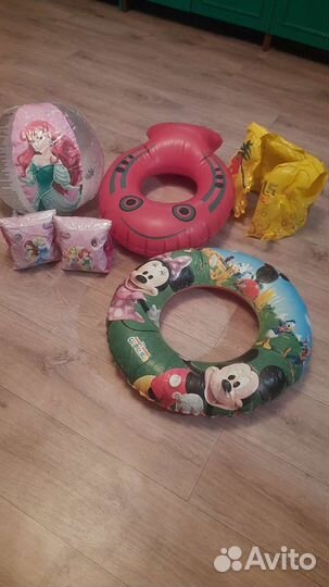 Нарукавники, круги, жилет, мяч для плавания