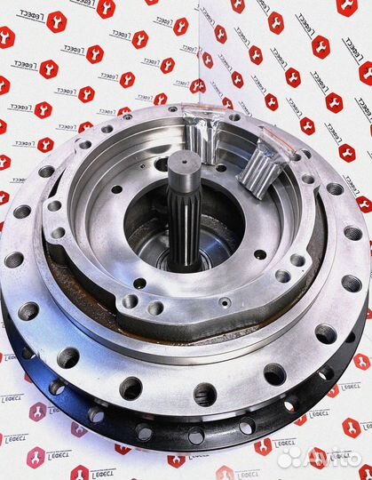 Бортовой редуктор Hyundai R290LC-7H 31N8-40070