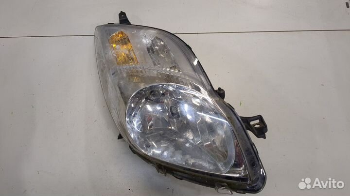 Фара (передняя) Toyota Yaris, 2008