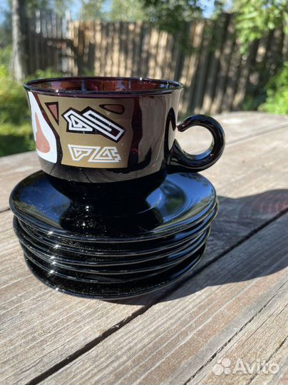 Чашки, блюдца