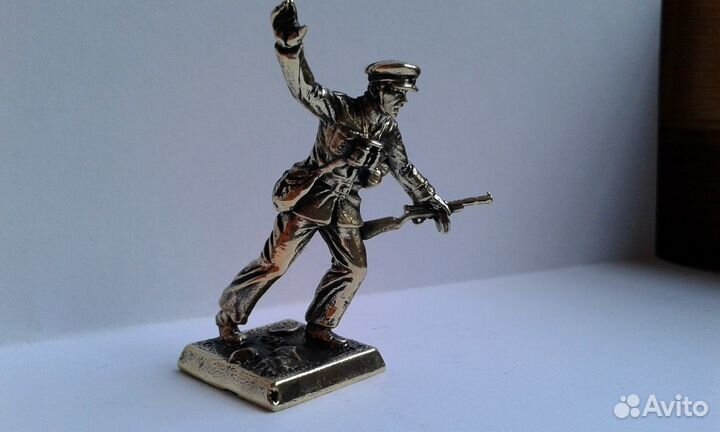 Солдатики 40мм Морская пехота 1942 бронза немцы
