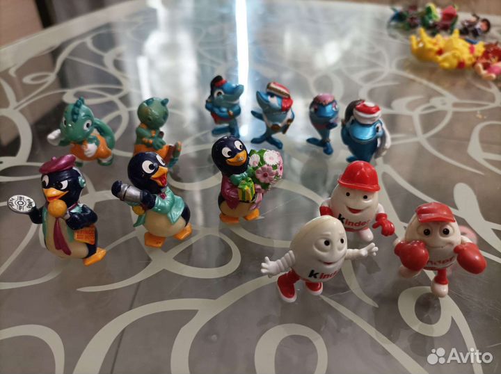 Фигурки из киндера. Пингвины, акулы, динозавры