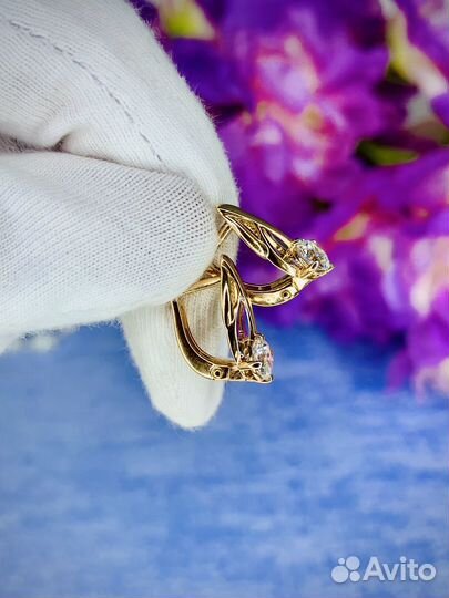 Серьги листики с камнем