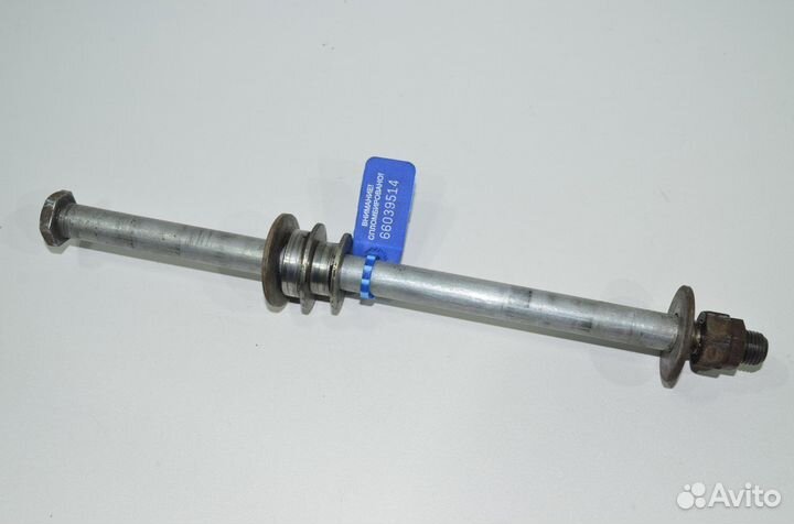 Ось заднего колеса Yamaha FZX250 zeal