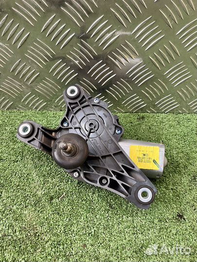 Моторчик заднего двориника бмв Х5 Е70