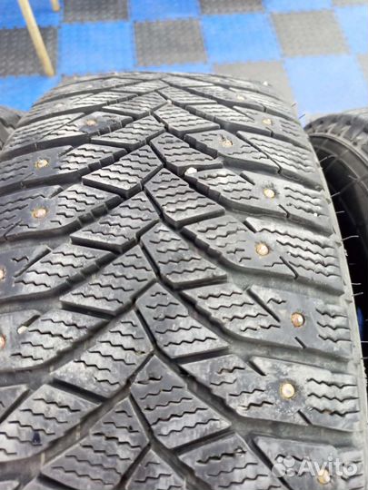 Triangle TR757 215/65 R16 102T