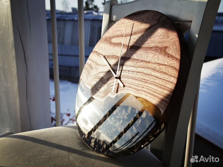 Часы из дерева, часы из смолы