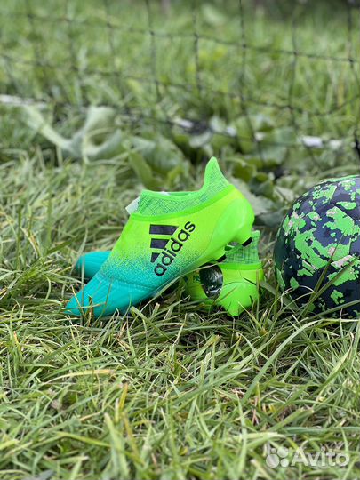 Футбольные бутсы adidas новые