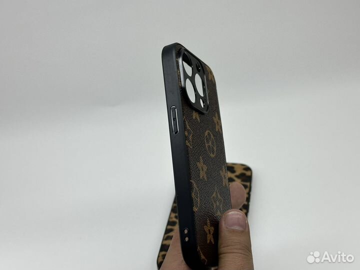 Чехол на iPhone 15 pro под кожу