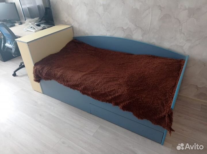 Кровать, мебель