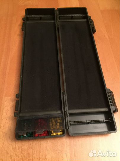 Продается коробка для рыболовных поводков