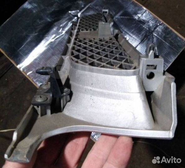 Решетка радиатора Nissan Wingroad Kalifornia