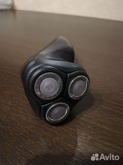 Электробритва для сухого бритья Philips