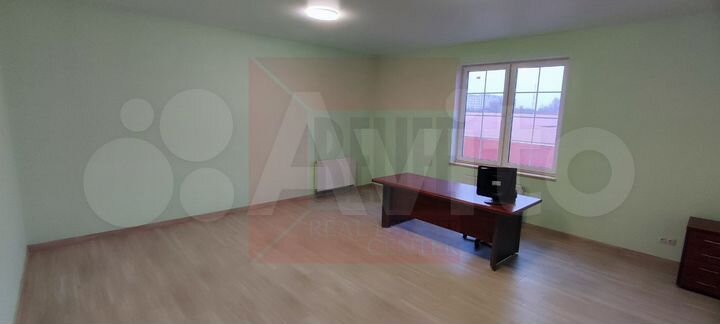 Отдельно стоящее 2-х этажное здан