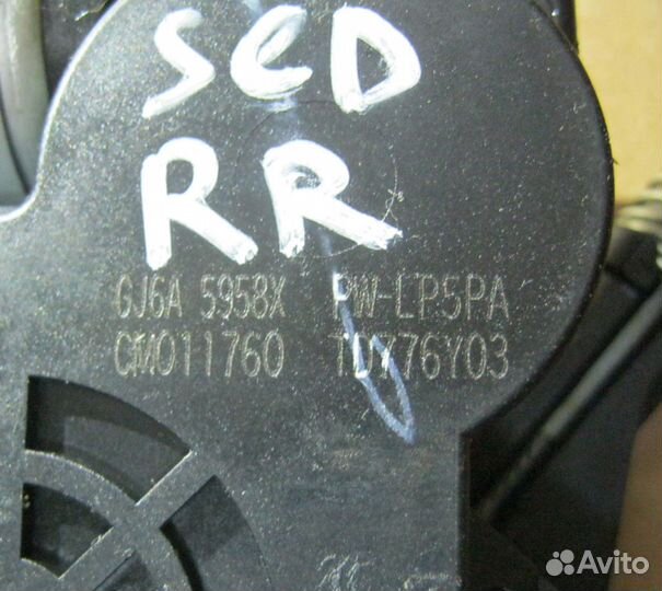 Стеклоподъемник электро задней R двери Mazda 3