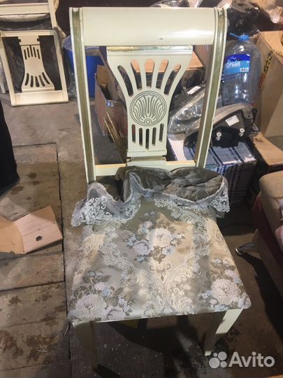 Продам стол со стульями бу