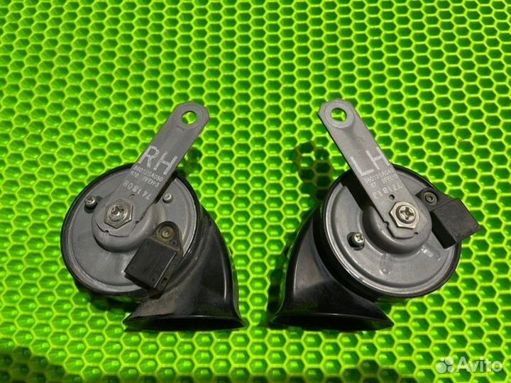 Звуковой сигнал Toyota Land Cruiser 100 2UZ 1998