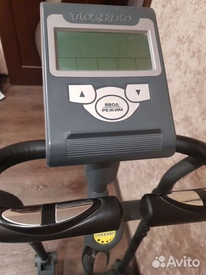 Эллиптический тренажер torneo