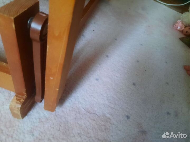 Детская кроватка с маятником