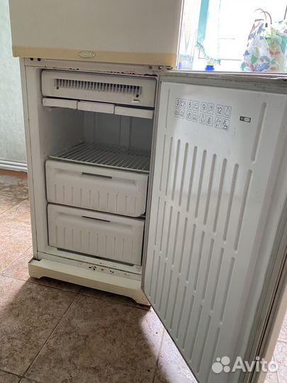 Холодильник бу stinol