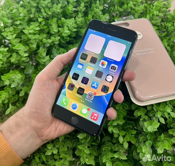 iPhone 8 Plus, 64 ГБ