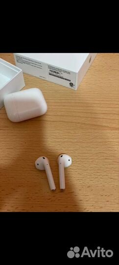 Apple airpods 2