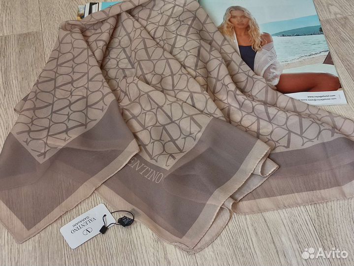 Платок Шифоновый Lanvin бежевый и черный