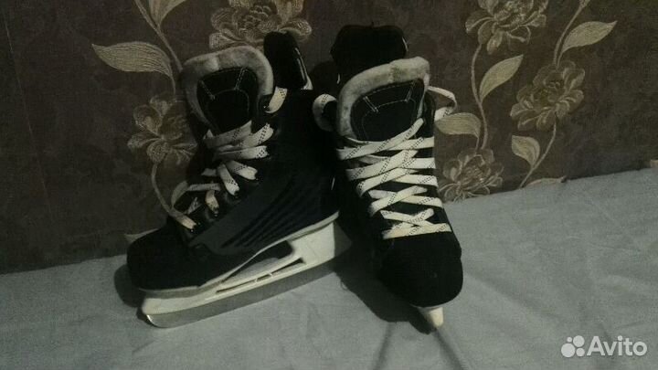 Детские хоккейные коньки, 31размер. Состояние новы