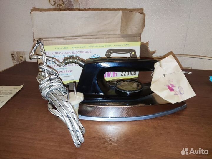 Электроутюг с терморегулятором СССР