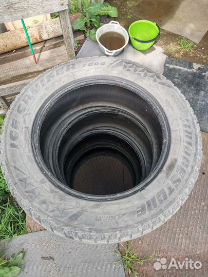 Bridgestone B700 215/60 R16