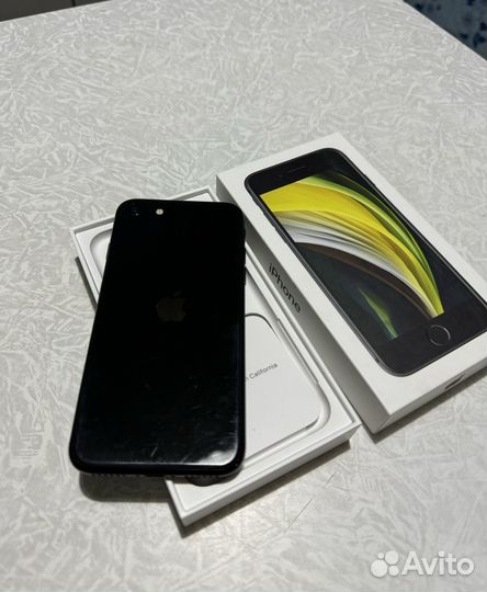 iPhone SE, 128 ГБ