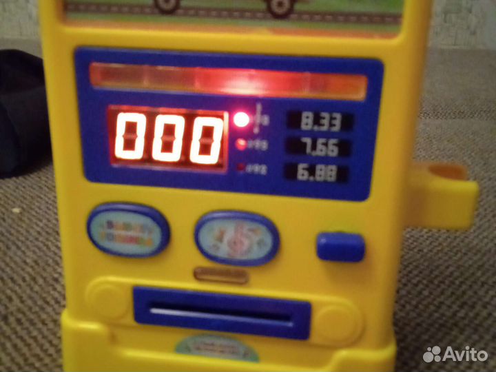 Игрушка заправлялка машин