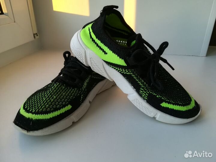 Кроссовки детские