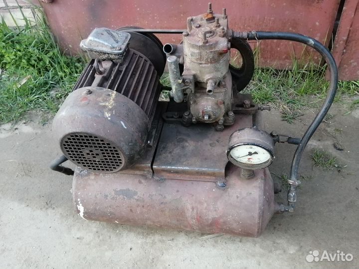 Воздушный компрессор, электродвигатель 4 кВт 380в