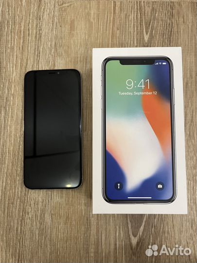 iPhone X, 64 ГБ