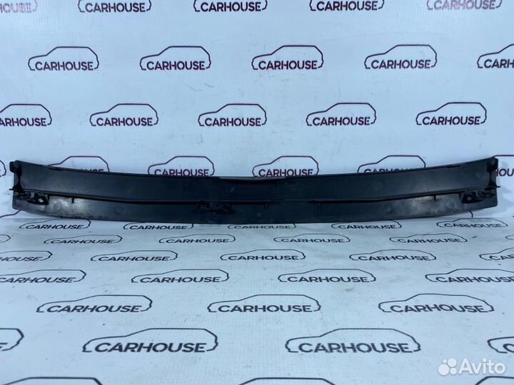 Накладка радиатора Audi A4 B8