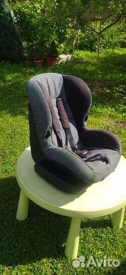 Автомобильное кресло Maxi Cosi Universal