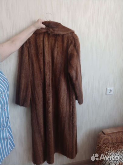 Продам 2 шубы