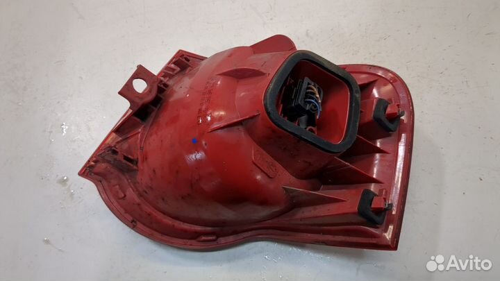 Фонарь (задний) левый Volkswagen Passat 6