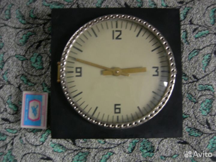 Часы эма 1992 год заводятся тикают но не долго
