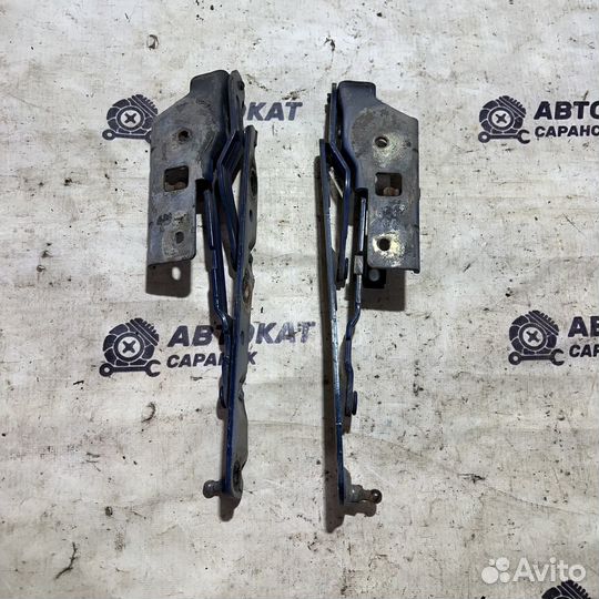 Петли багажника Nissan Primera P11