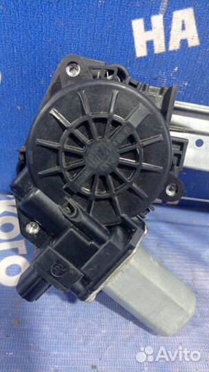 Задний правый стеклоподъемник Honda Fit хэтчбек