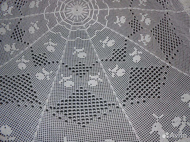 Вязаная скатерть крючком