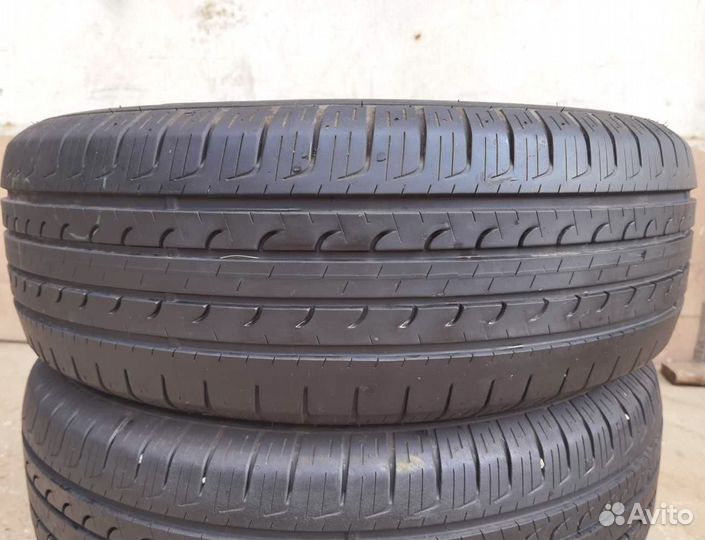 Goodyear EfficientGrip SUV 4x4 215/60 R17 96H