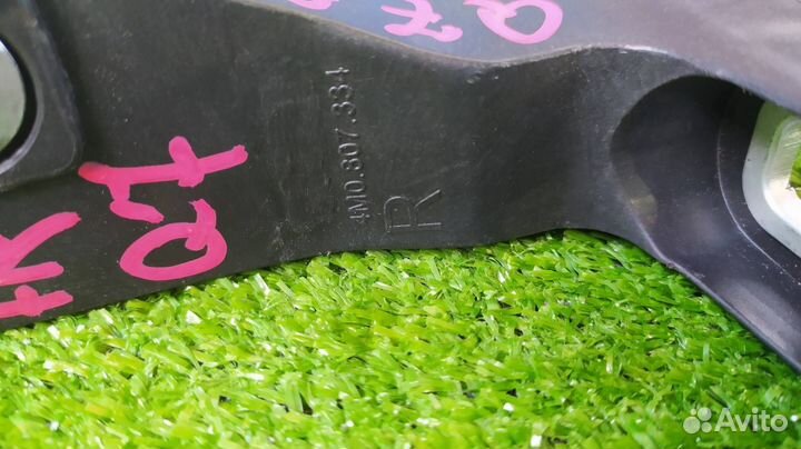 Крепление фары переднее правое Audi Q7