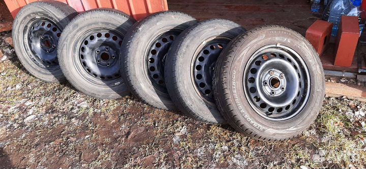 Viatti Strada Asimmetrico V-130 195/65 R15